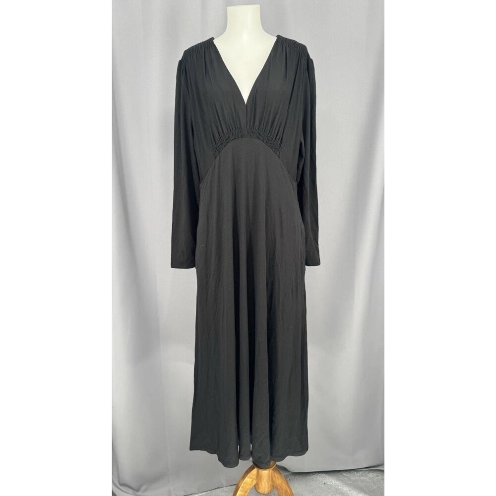 Quince Black V-Neck Midi Dress